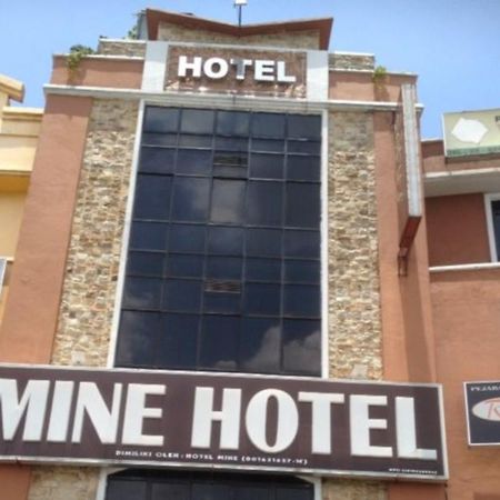 Mine Hotel Сери-Кембанган Экстерьер фото